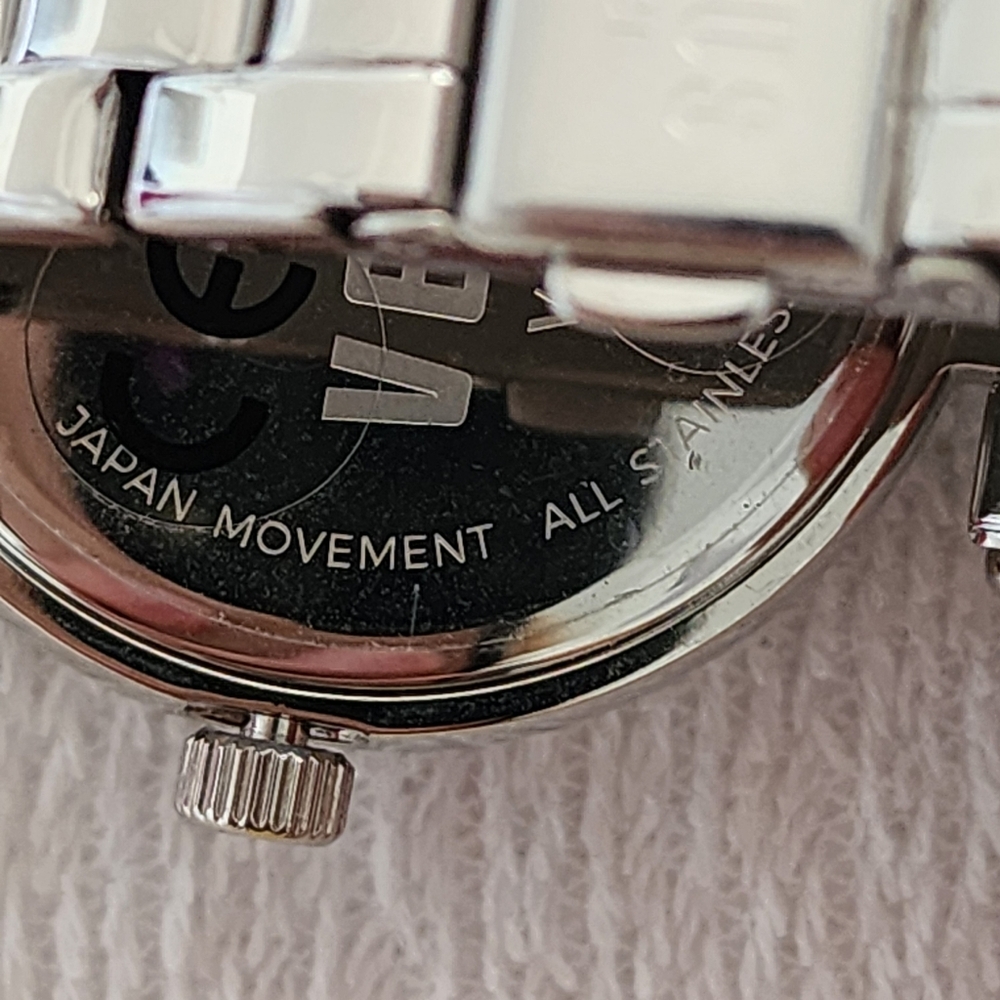 Versus Versace NWT Women's 36MM Stainless Steel Bracelet Watch. - Picture 13 of 16